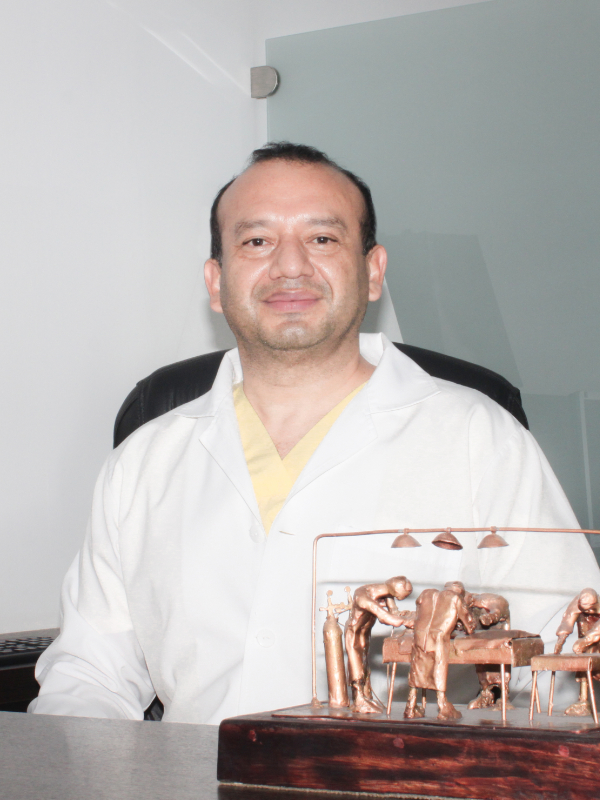 Dr. Stalin Cañizares
